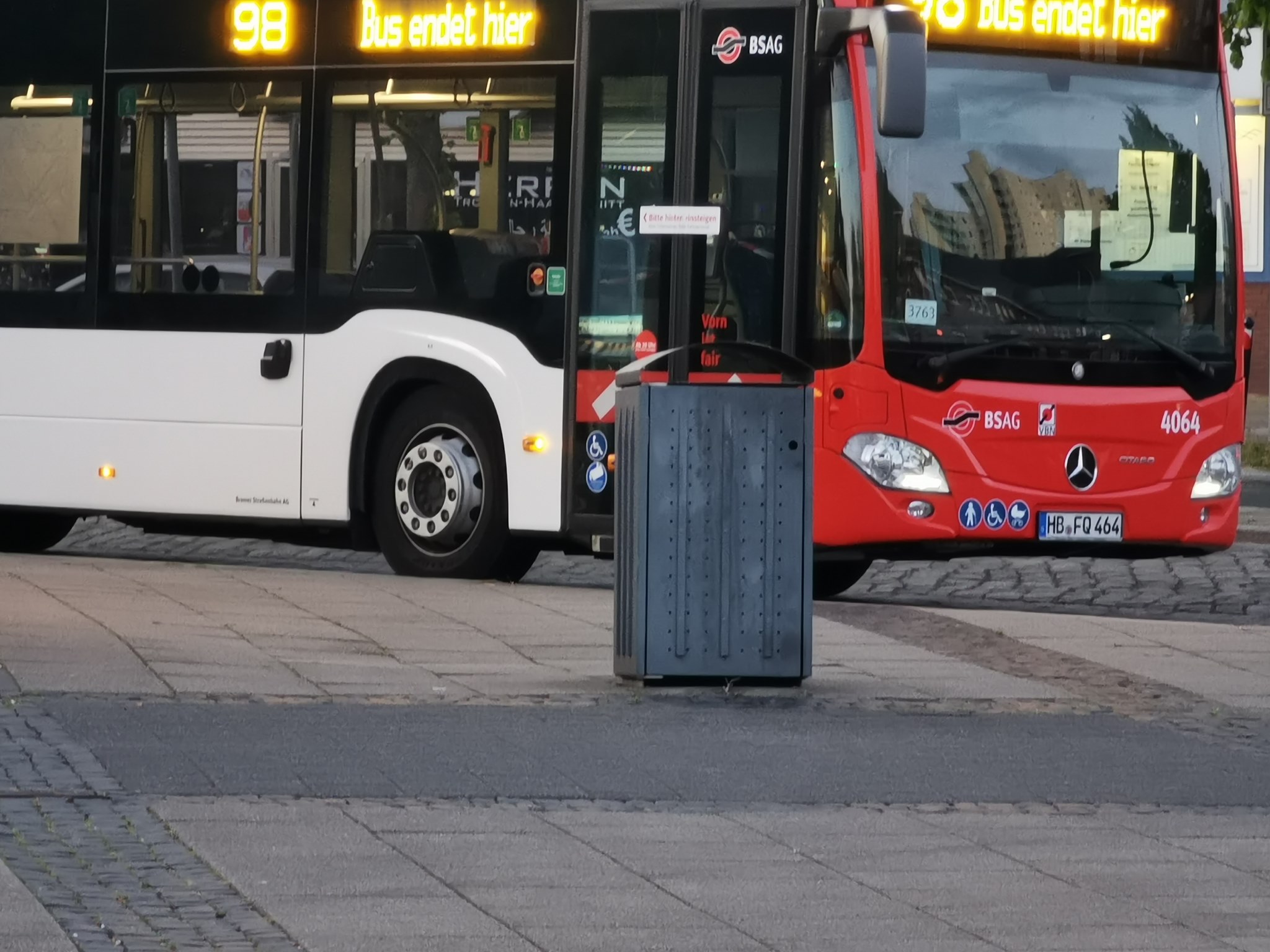 Bus- und Bahnfahren wird teurer: So viel müssen Bremer ab 2026 zahlen