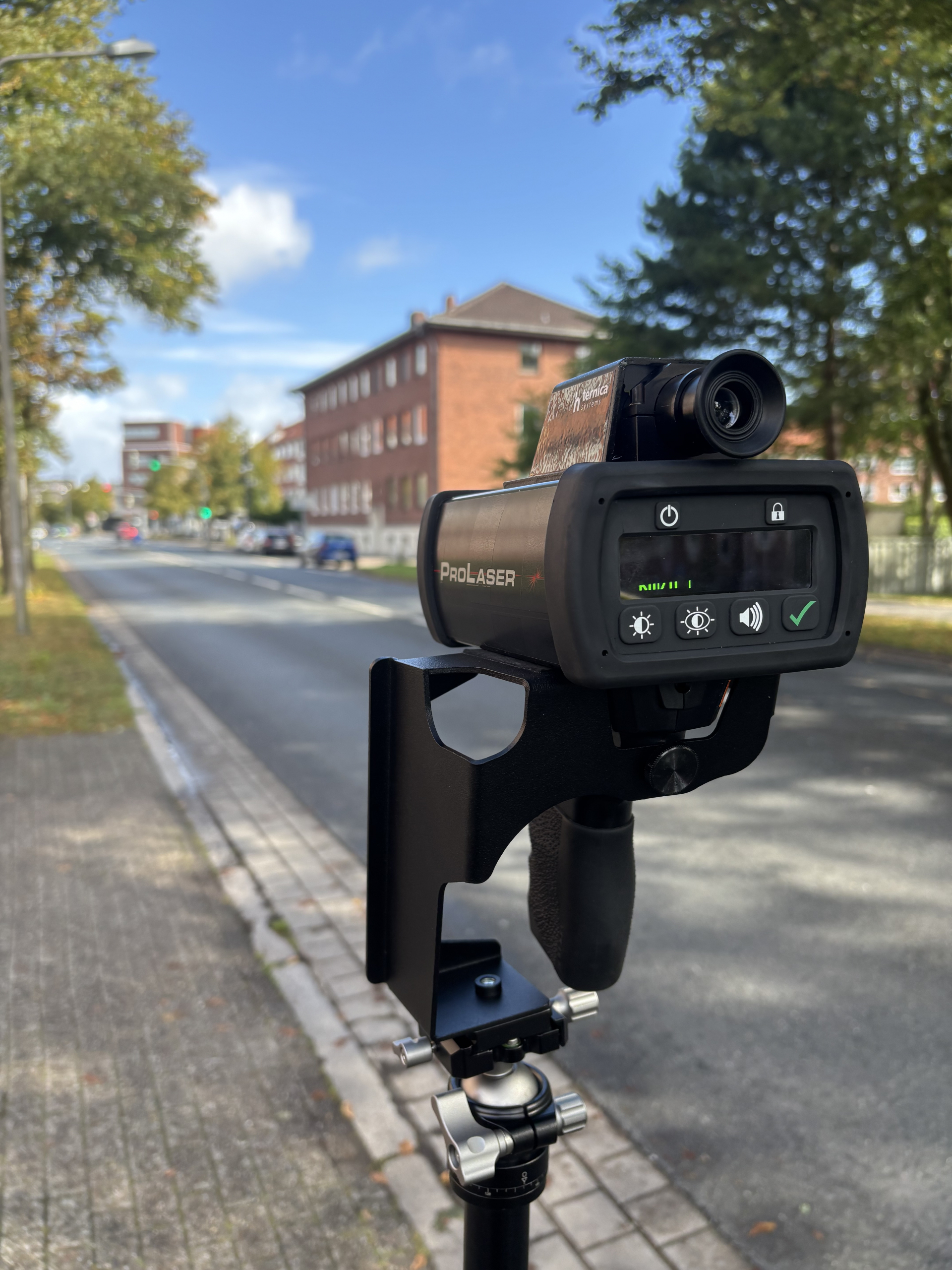 POL-CUX: Geschwindigkeitsmessungen im Bereich der Abendrothschule in Cuxhaven (Foto im Anhang)