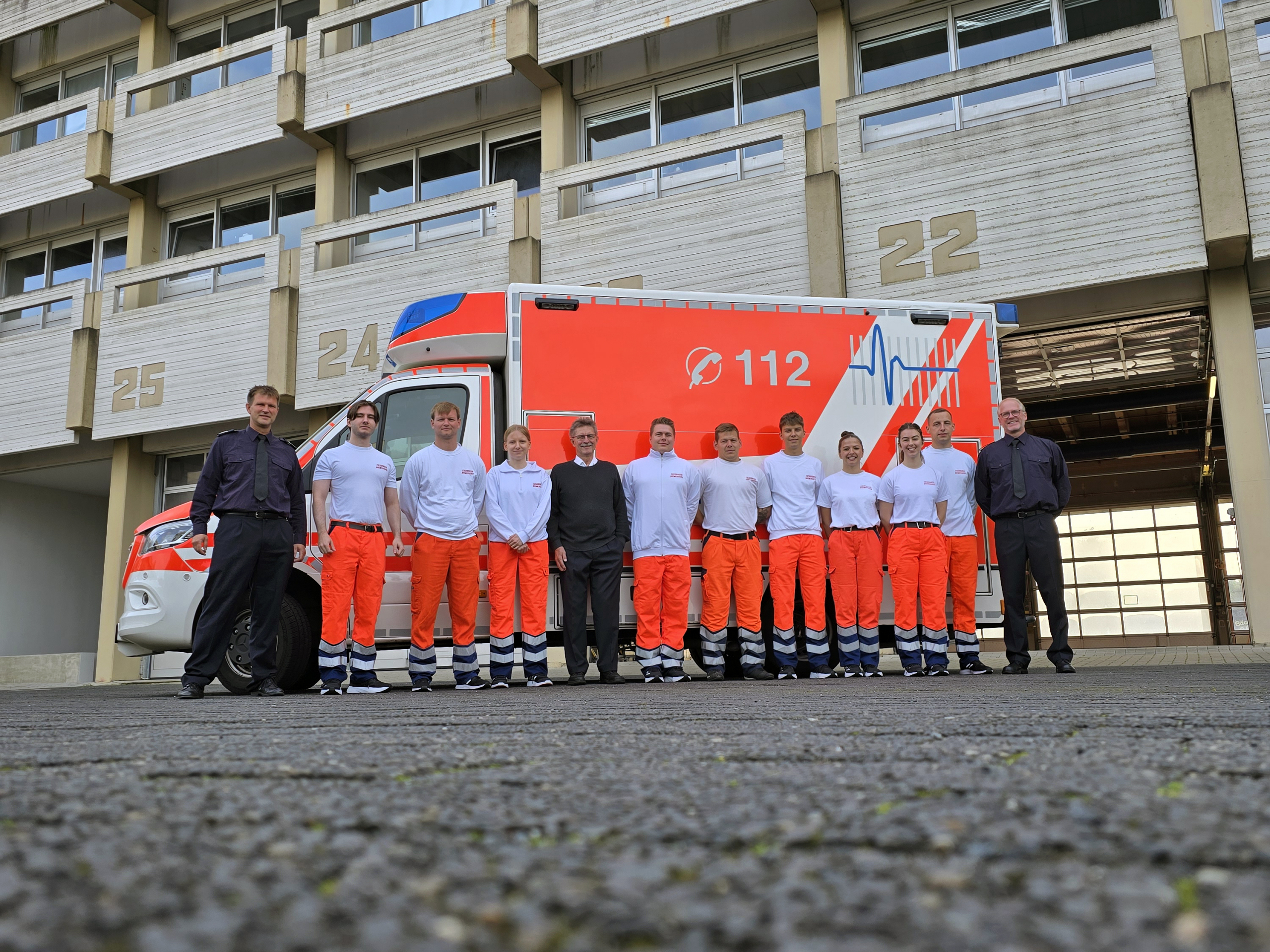 FW Bremerhaven: Feuerwehrdezernent begrüßt zweiten Notfallsanitäter-Lehrgang in der Woche der Wiederbelebung
