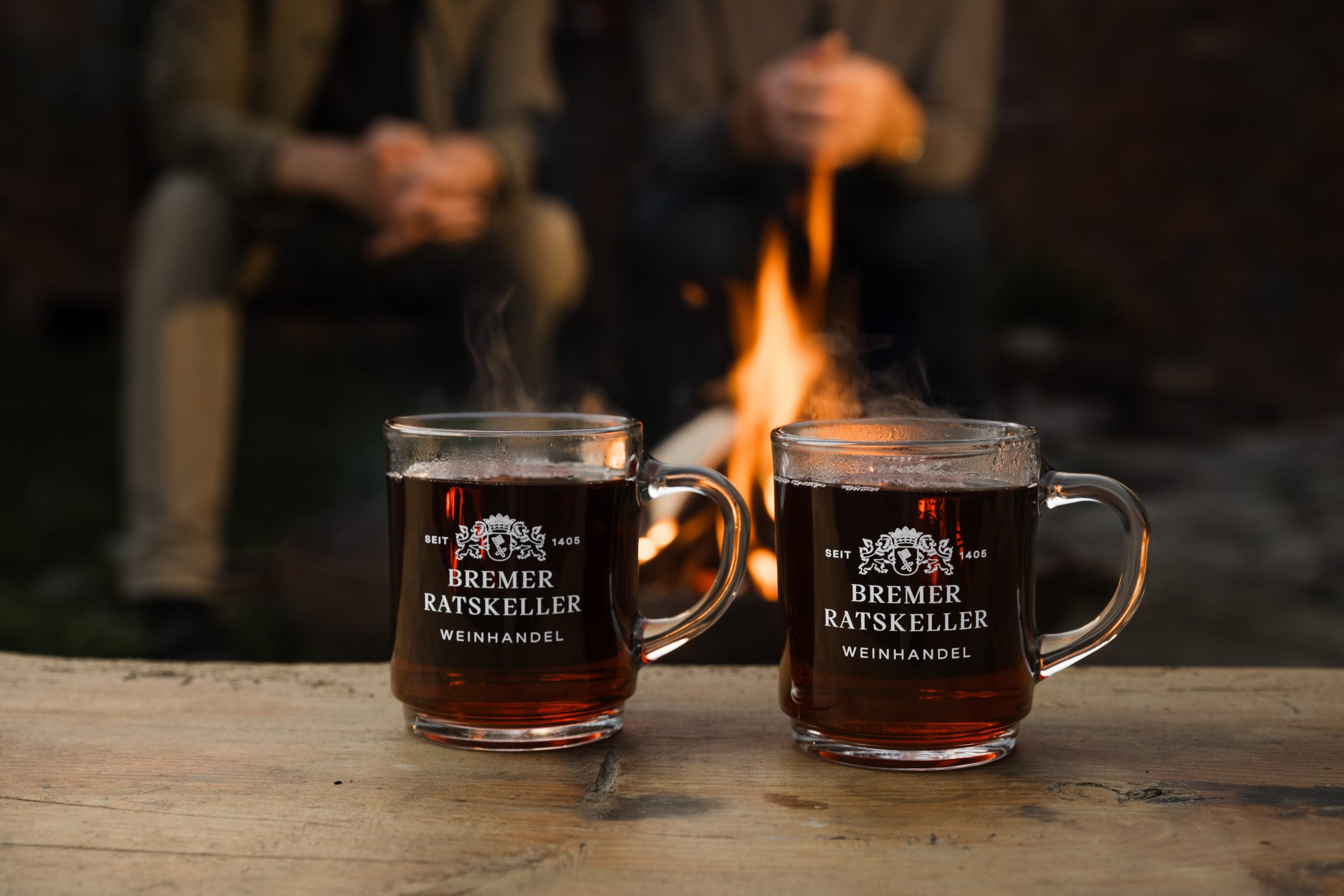 Die Feuerzauber Familie wächst Ein Jahr lang ist die Idee gereift, nun ist er da: der neue Feuerzauber Punsch alkoholfrei