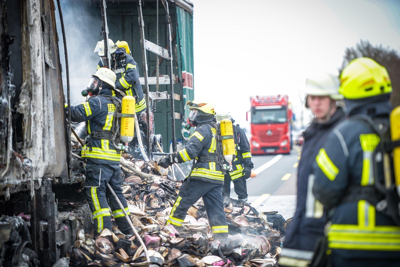 POL-HB: Nr.: 0752 –Lkw-Brand auf Hafengelände in Hemelingen–