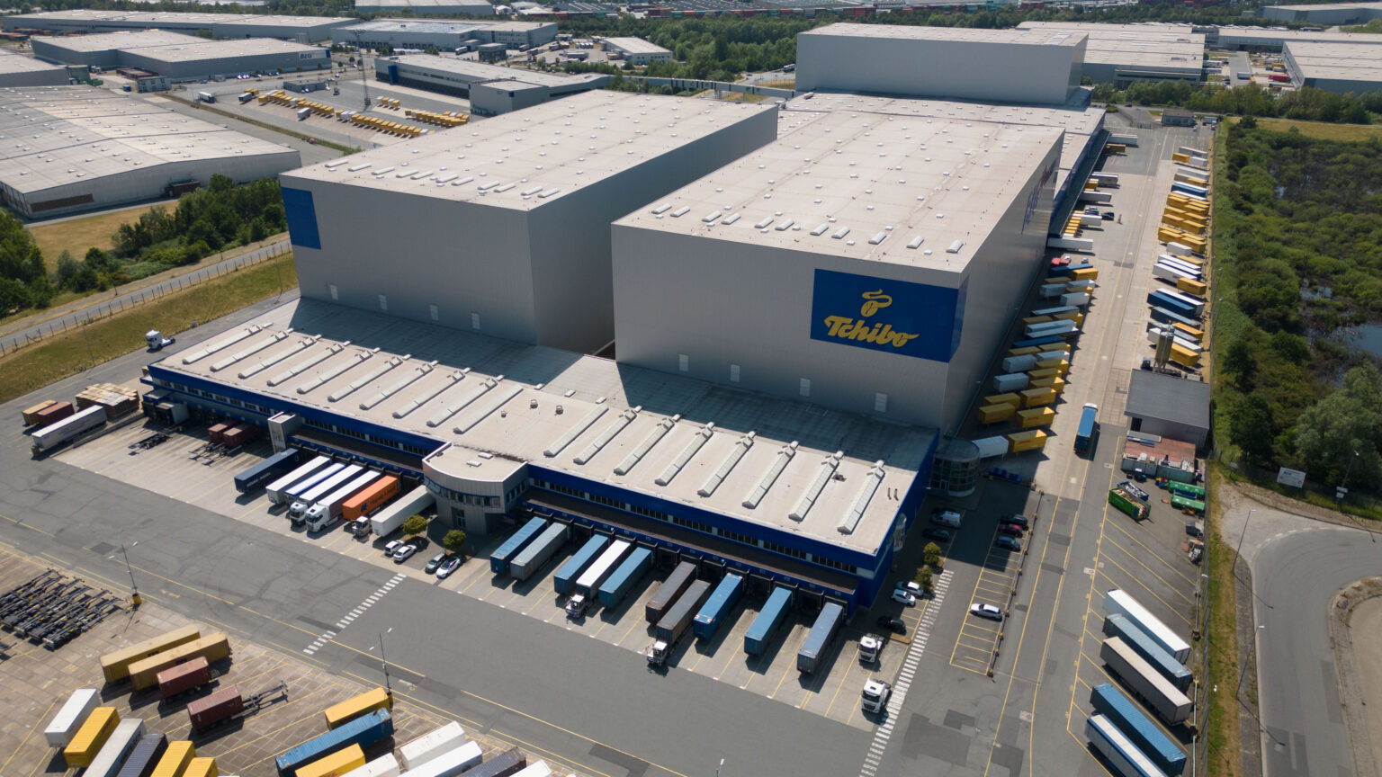 GXO übernimmt Betrieb des Tchibo Zentrallagers in Bremen