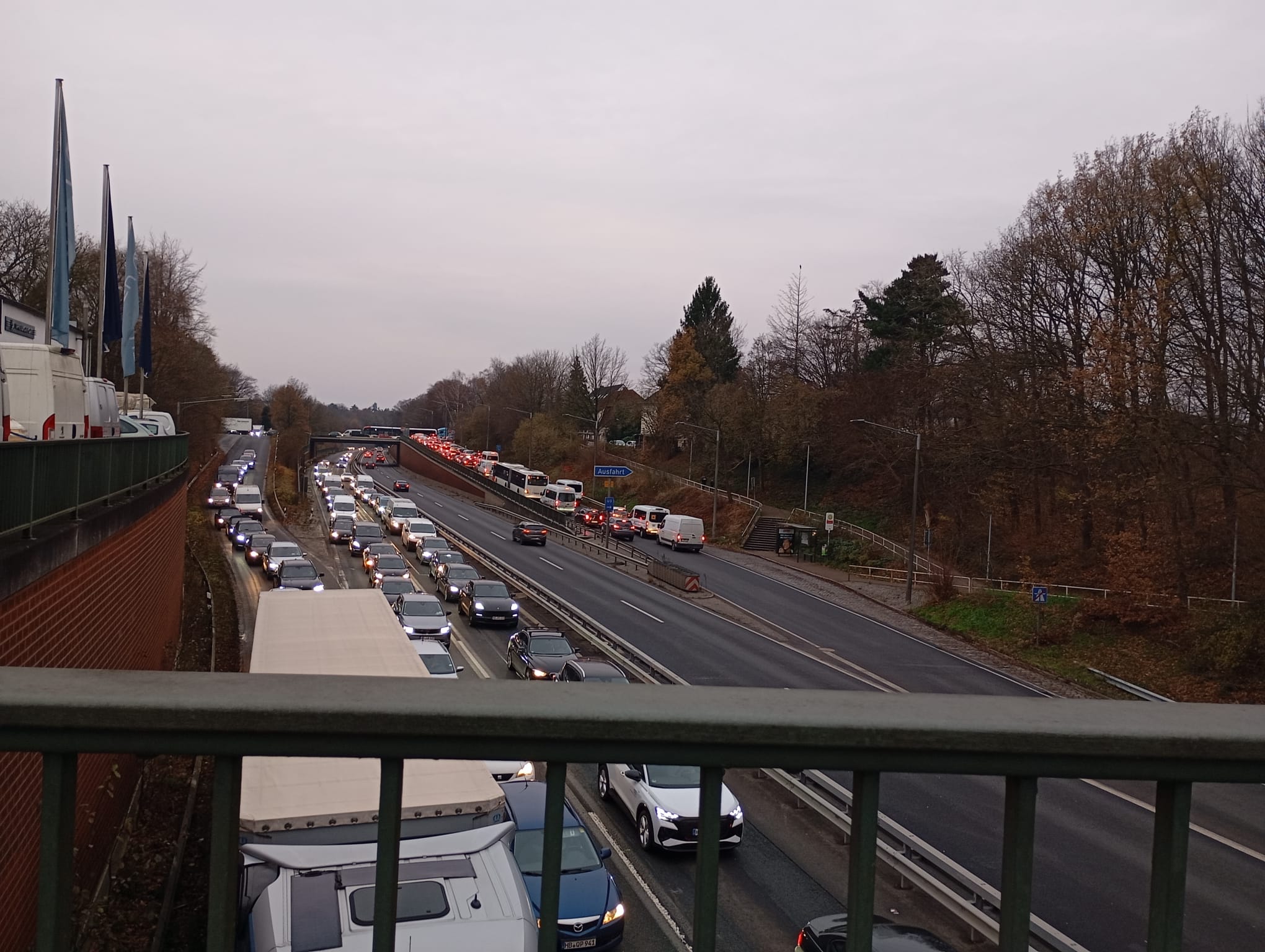 Unfall auf der A 27 zwischen Bremen Nord und Lesum Brücke