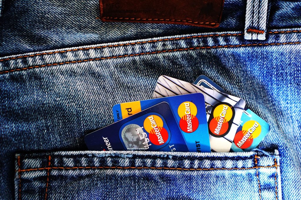 thedigitalway-credit-cards-1583534_1920